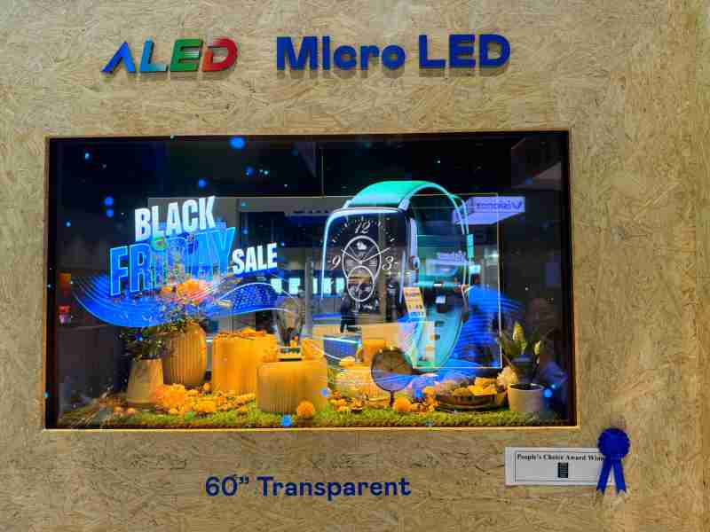 人生就是博60吋高透明度Micro LED显示器获”最佳Micro LED技术应用奖”，，，，将Micro LED面板透明化之设计特性极致发挥，，，，以可扩展性无缝拼接技术打造，，，具备600 nits全画面亮度、、、、大于60%穿透率及超过NTSC 110%的优异广色域表现，，，可依需求灵活应用于各种场域